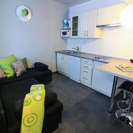 Apartments Jadra - With Parking Primošten Kültér fotó
